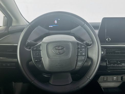 Used 2024 Toyota Prius LE image 18