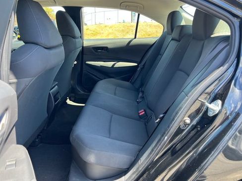 Used 2022 Toyota Corolla LE FWD image 14