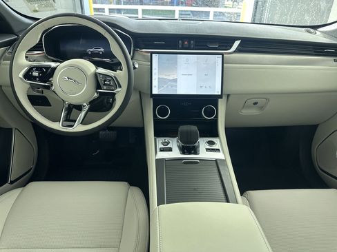 Used 2026 Jaguar F-PACE R-Dynamic S AWD/4WD image 12