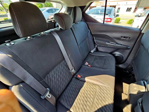 Used 2021 Nissan Kicks SV image 17