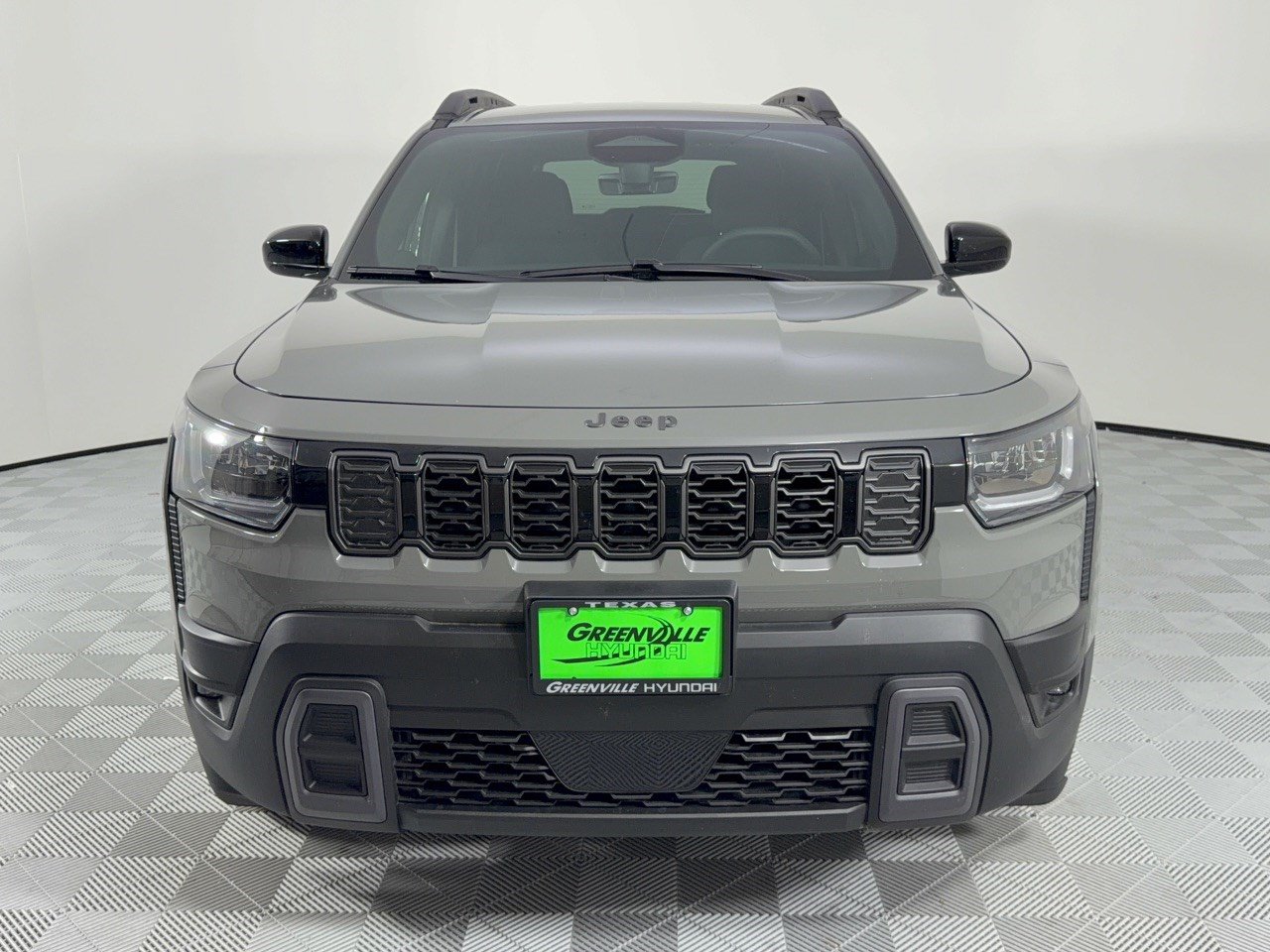 Used 2026 Jeep Cherokee Laredo AWD/4WD image 6