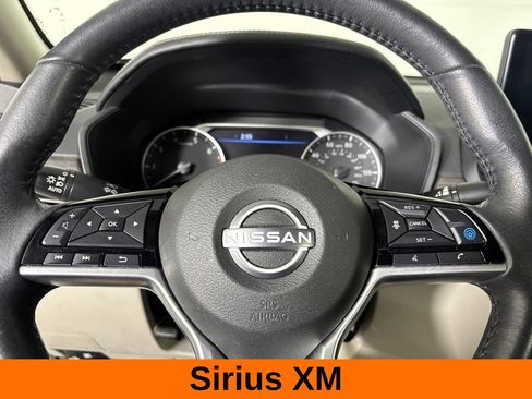 Used 2023 Nissan Altima 2.5 SL FWD image 15
