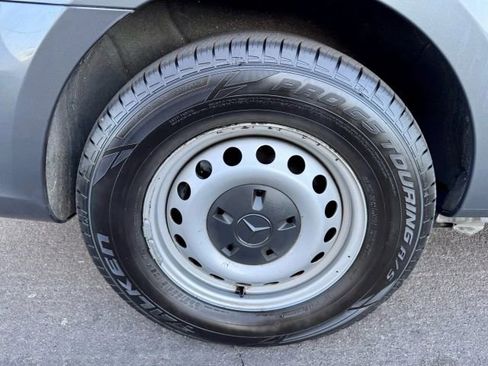 Used 2022 Mercedes-Benz Metris Passenger image 24