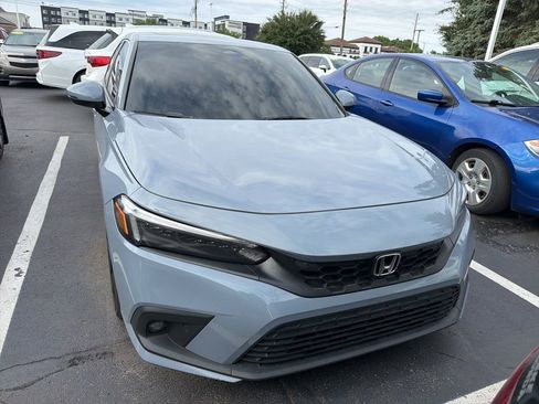 Used 2023 Honda Civic Sport Touring image 5