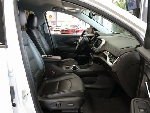 Used 2022 GMC Terrain SLT image 37