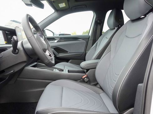 New 2026 Volkswagen Tiguan SE R-Line image 13