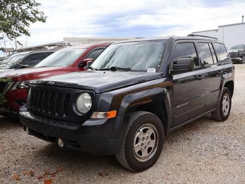 Used 2014 Jeep Patriot Sport AWD/4WD image 2