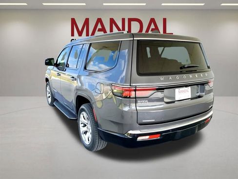 Used 2022 Jeep Wagoneer Series II AWD/4WD image 9