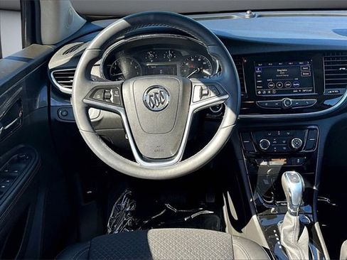 Used 2022 Buick Encore Preferred w/ Safety Package image 8