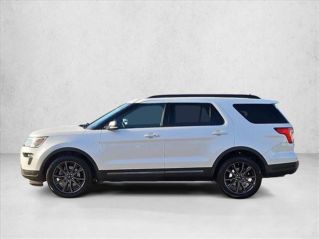 Used 2018 Ford Explorer XLT w/ Equipment Group 202A FWD image 9
