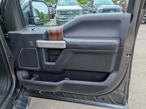 Used 2018 Ford F150 Lariat w/ Equipment Group 502A Luxury AWD/4WD image 42