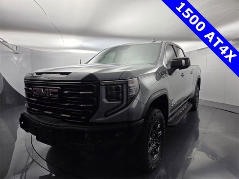 Used 2024 GMC Sierra 1500 AT4X image 5