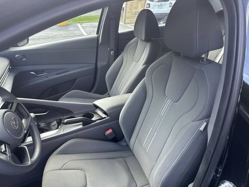 Used 2023 Hyundai Elantra SEL FWD image 15