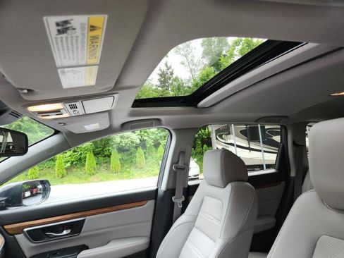Used 2017 Honda CR-V Touring image 10