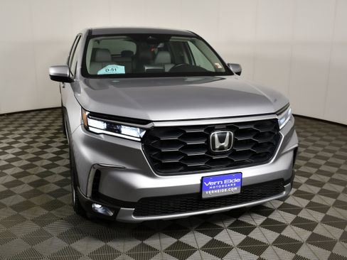 Certified 2025 Honda Pilot EX-L image 3