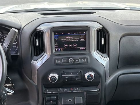 Used 2021 GMC Sierra 2500 4x4 Crew Cab w/ Gooseneck/5TH Wheel Package image 15