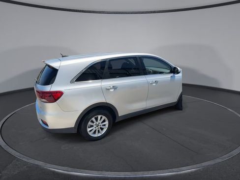 Used 2020 Kia Sorento LX image 14