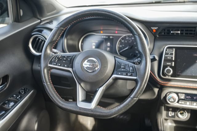 Used 2018 Nissan Kicks SR w/ Premium Package FWD image 18