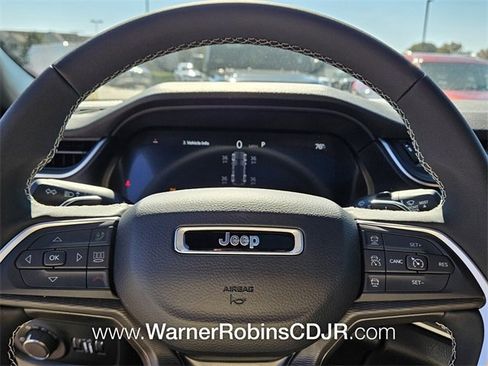 New 2025 Jeep Grand Cherokee Laredo X image 22