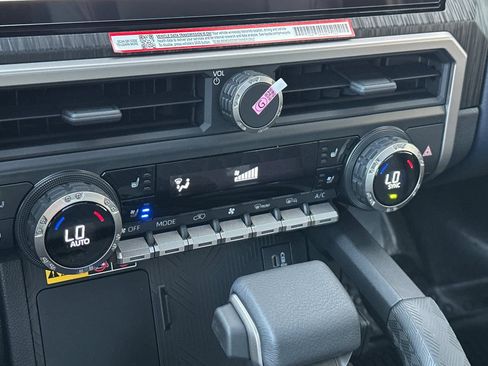 New 2025 Toyota 4Runner 4WD image 19