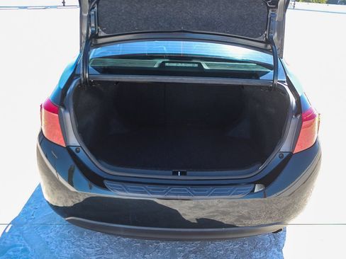 Used 2018 Toyota Corolla SE w/ Carpet Mat Package (TMS) FWD image 26