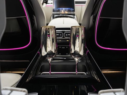 Used 2024 Mercedes-Benz Maybach S 680 4MATIC image 44