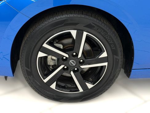 Used 2024 Nissan Sentra SV FWD image 11