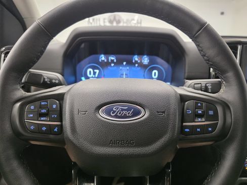 Used 2025 Ford Ranger Lariat w/ Black Appearance Package AWD/4WD image 30