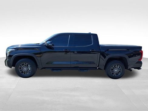 Used 2025 Toyota Tundra SR5 w/ SR5 Convenience Package AWD/4WD image 6