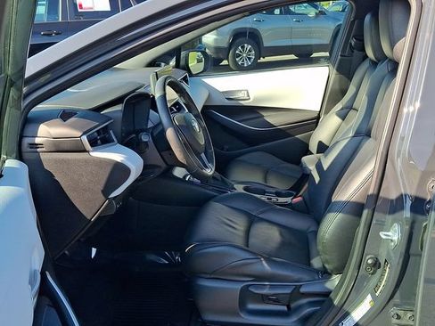 Used 2023 Toyota Corolla SE FWD image 9
