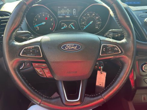 Used 2017 Ford Escape SE w/ SE Sport Appearance Package AWD/4WD image 15