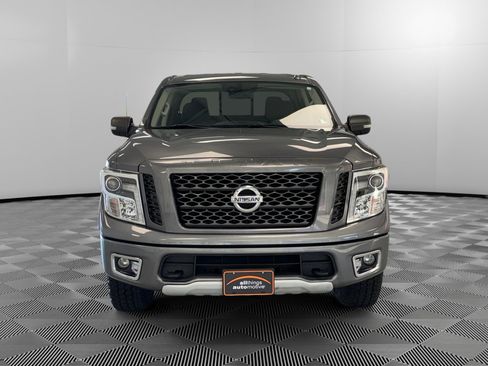 Used 2019 Nissan Titan PRO-4X AWD/4WD image 3