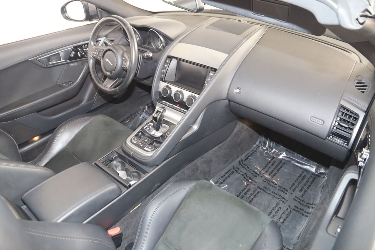 Used 2017 Jaguar F-TYPE Convertible RWD image 13