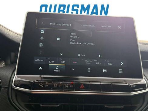 New 2026 Jeep Compass Latitude image 18