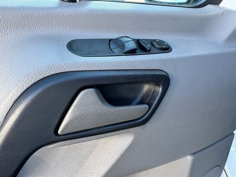 Used 2009 Dodge Sprinter 3500 image 13