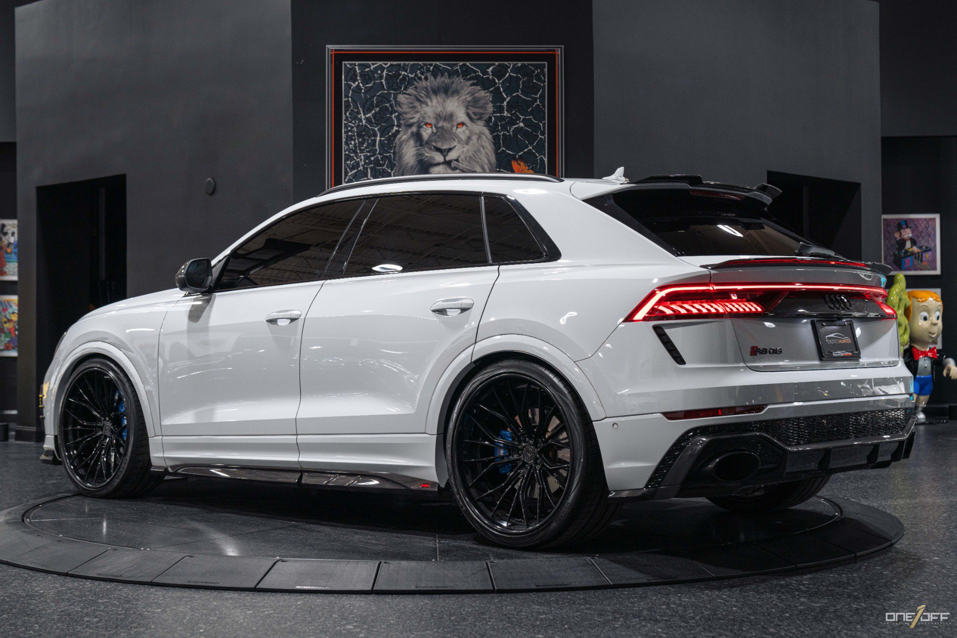 Used 2022 Audi RS Q8 w/ Carbon Optic Package AWD/4WD image 5