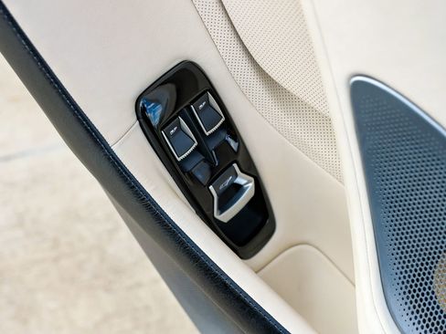 Used 2021 McLaren GT RWD image 31