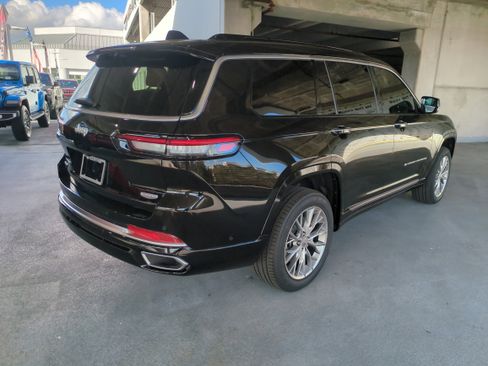 New 2025 Jeep Grand Cherokee L Summit w/ Advanced Protech Group IV image 5