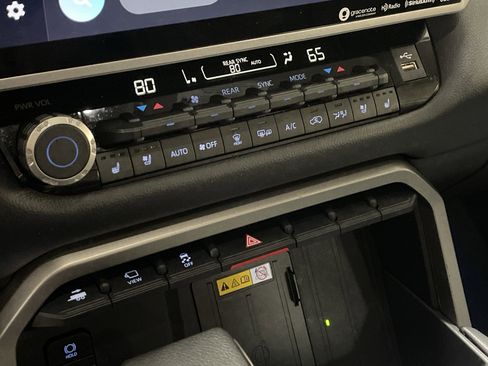 Used 2024 Toyota Sequoia Limited image 24