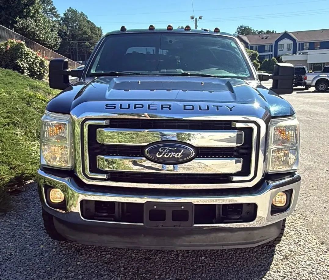Used 2015 Ford F250 Lariat w/ Lariat Ultimate Package AWD/4WD image 4
