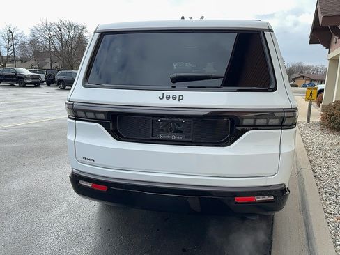 New 2026 Jeep Grand Wagoneer Limited AWD/4WD image 18