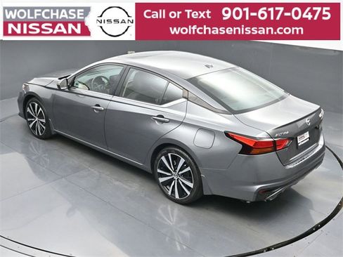 Used 2021 Nissan Altima 2.5 SR w/ SR Premium Package image 32