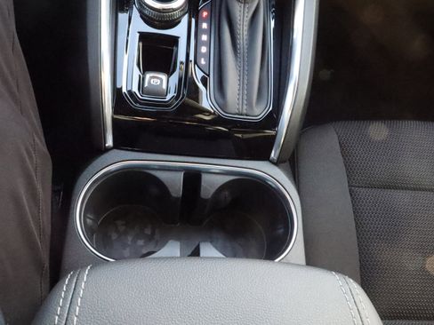 New 2026 GMC Canyon Elevation w/ Convenience Package image 15