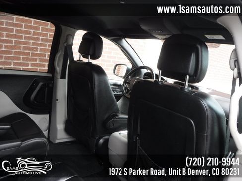 Used 2018 Dodge Grand Caravan SXT FWD image 10