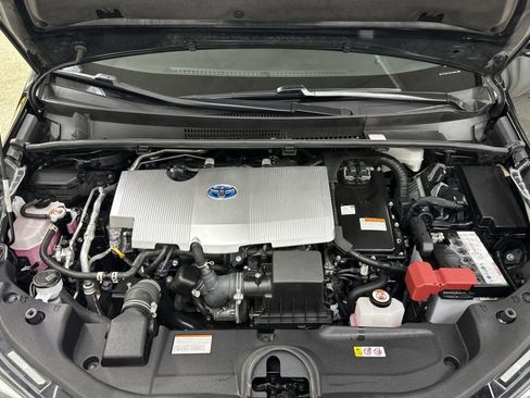 Used 2022 Toyota Prius LE image 31