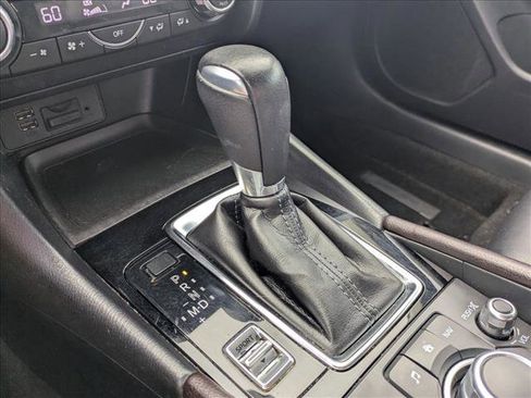 Used 2017 MAZDA MAZDA3 Touring image 12