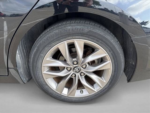 Used 2019 Toyota Avalon XLE w/ Moonroof Package FWD image 19