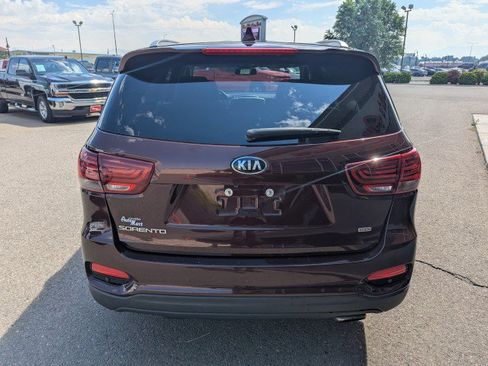Used 2019 Kia Sorento AWD w/ LX Convenience Package image 4
