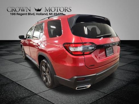 Used 2023 Honda Pilot Sport image 5