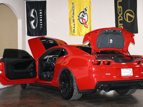 Used 2013 Chevrolet Camaro ZL1 w/ Gray Stripe Package RWD image 92